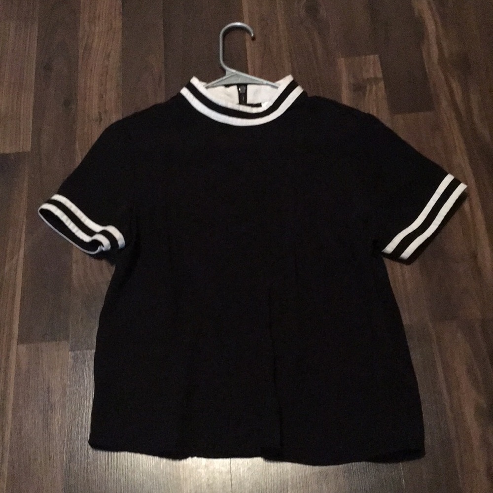 Black and White Stripe Sleeve Shirt